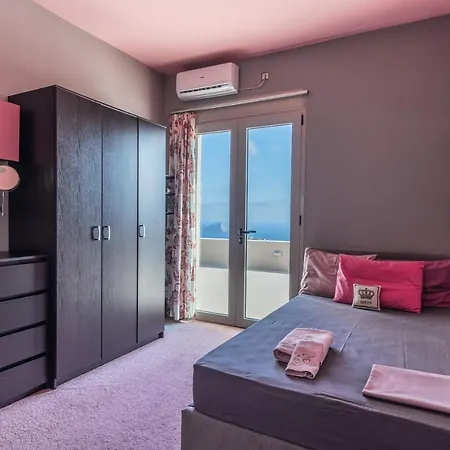 Iris Livadi (Kythira)